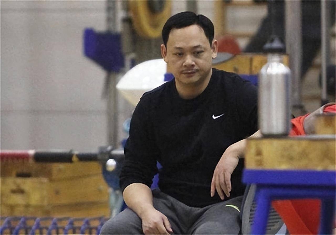 举重冠军举重视频_举重冠军当领导怎么样_举重冠军去向