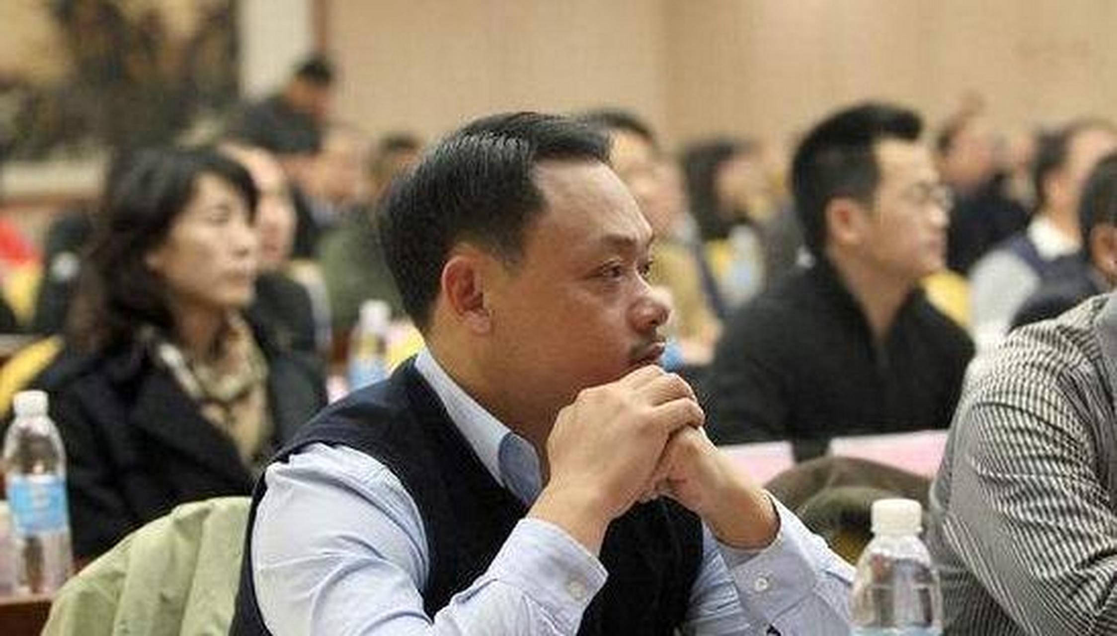 举重冠军去向_举重冠军举重视频_举重冠军当领导怎么样