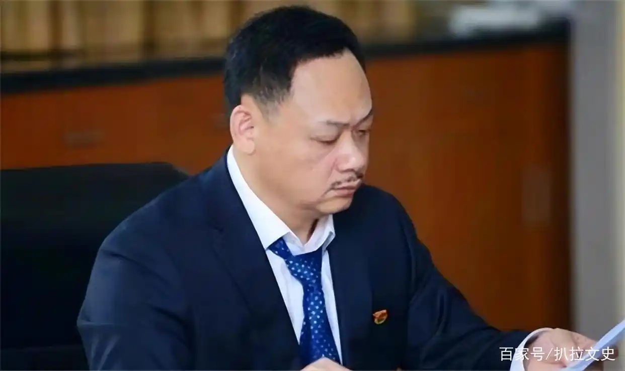 举重冠军简介_举重冠军当领导怎么样_举重冠军去向