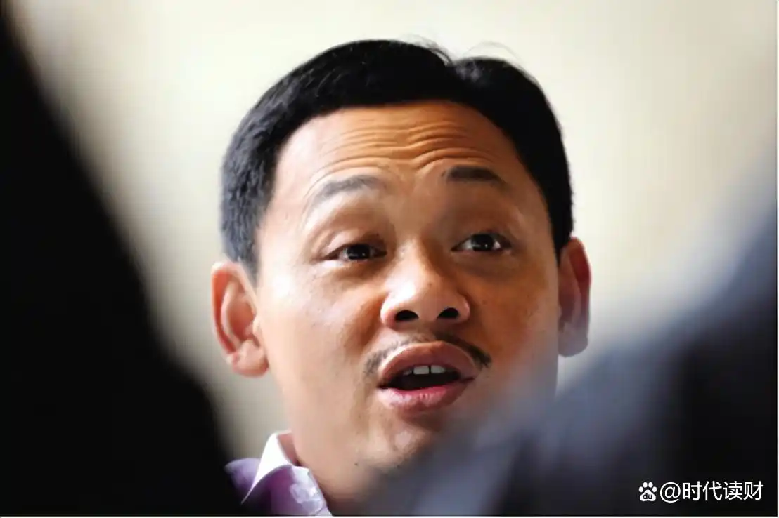 举重冠军举重视频_举重冠军当领导怎么样_举重冠军简介
