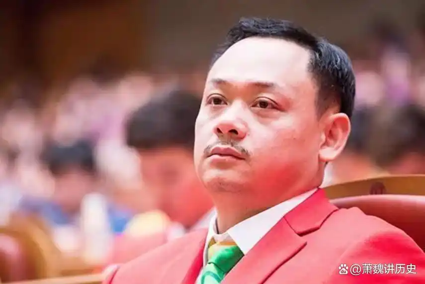 举重冠军举重视频_举重冠军当领导怎么样_举重冠军现状
