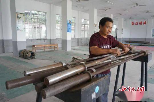 临桂举重奥运冠军_桂林有哪些举重冠军的_广西举重队
