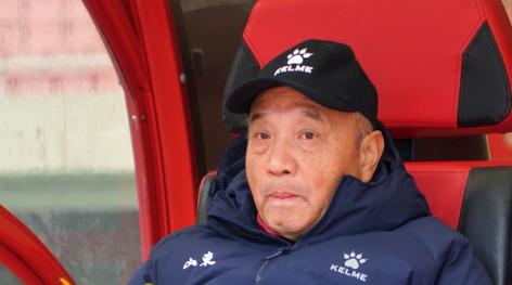 山东足球队夺得多少冠军_夺得足球队山东冠军的是谁_山东足球联赛冠军