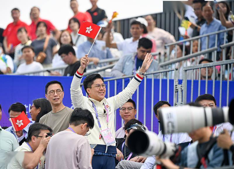 女子4×200米游泳决赛视频_亚运会游泳3米台冠军_4ⅹ2oo米游泳比赛视频