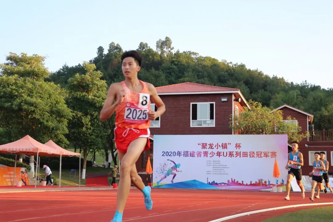 800米游泳冠军谁_女子4×200米游泳决赛视频_女子4×100米游泳决赛