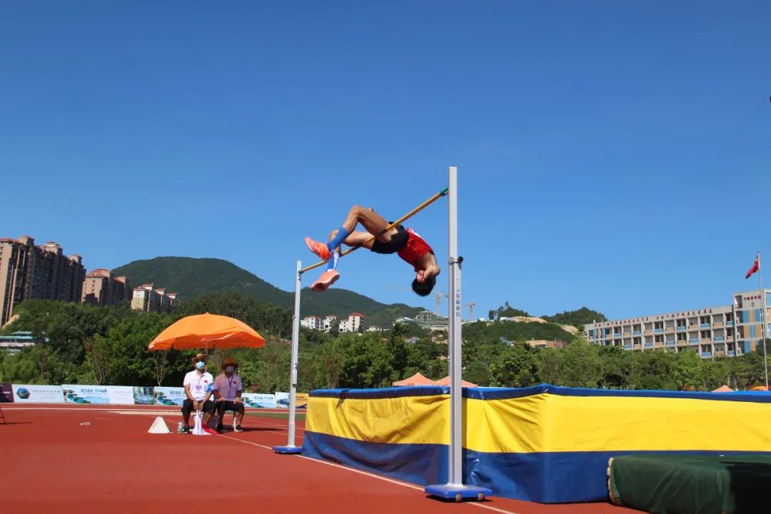 800米游泳冠军谁_女子4×100米游泳决赛_女子4×200米游泳决赛视频