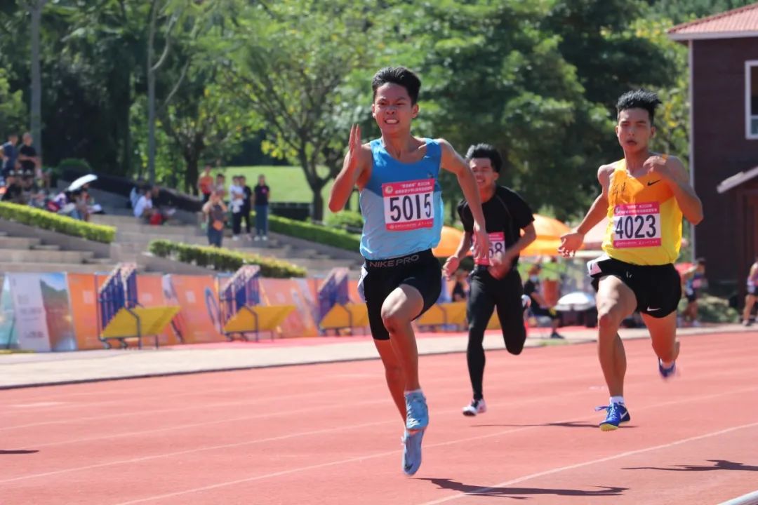 女子4×100米游泳决赛_女子4×200米游泳决赛视频_800米游泳冠军谁